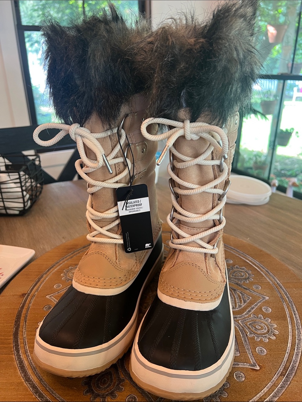 Sorel Women's Tan and Black Lace-Up Fuzzy Fur Winter Boots. Waterproof/Insulated